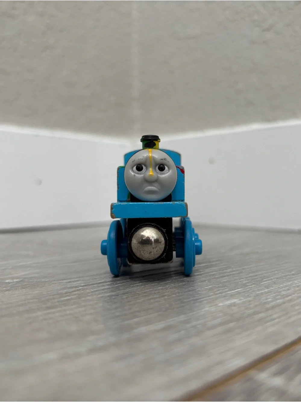 Wooden Paint Splattered Thomas - Thomas & Friends